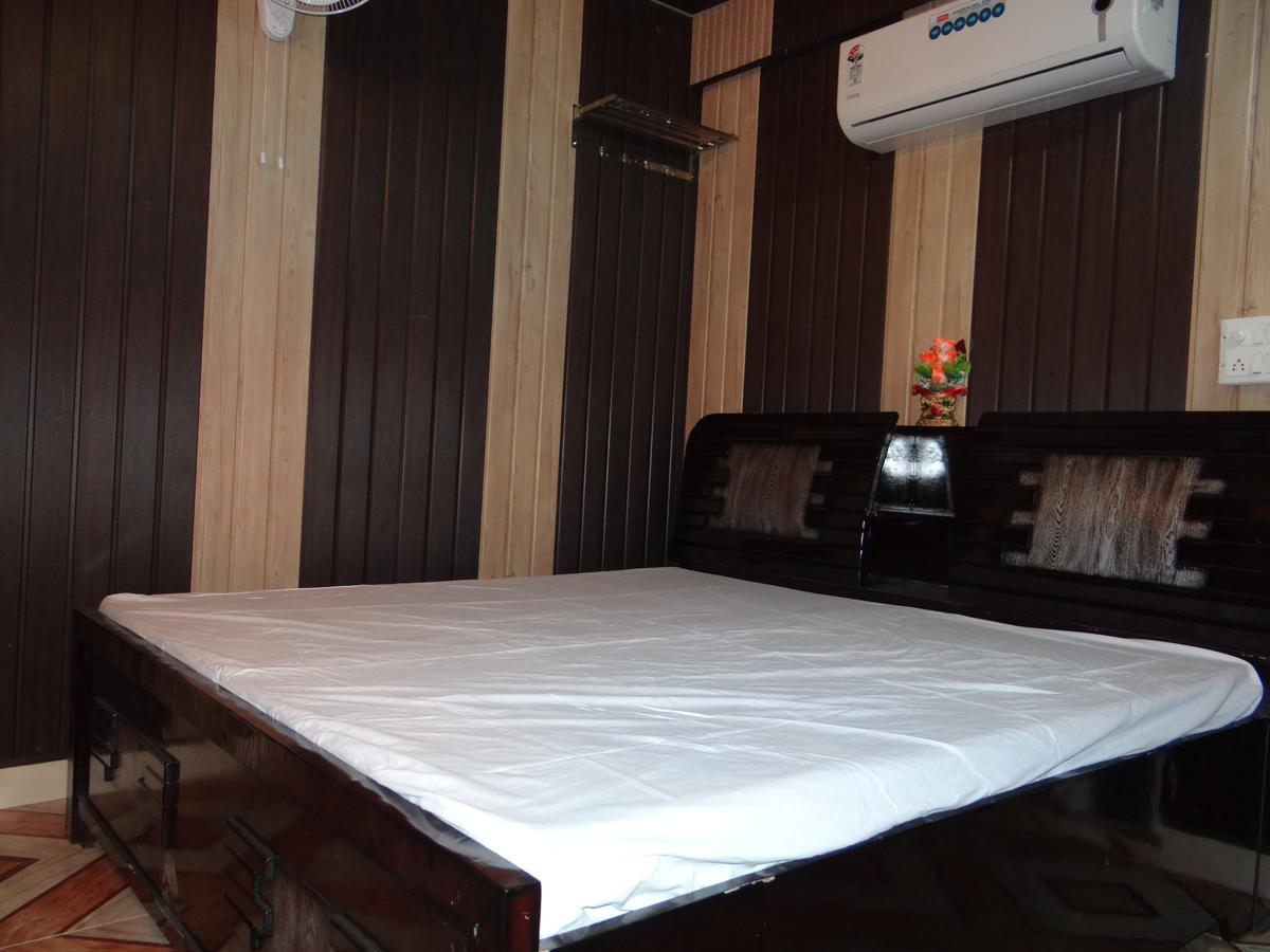 Nanda Hotel Hanumāngarh Extérieur photo
